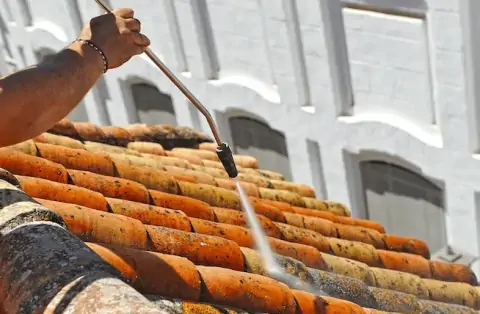 Nettoyage de toitures - Tricot